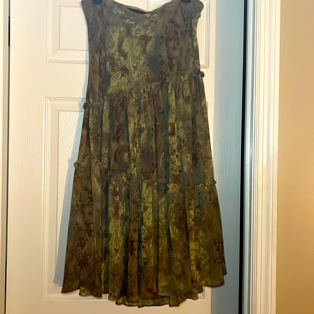 Bandolino Green Ruffled Style Maxi Skirt